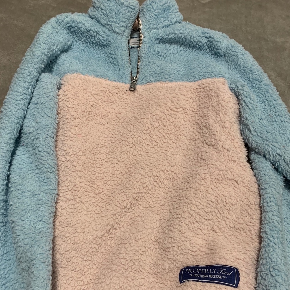 Girls properly tied sherpa pullover S
